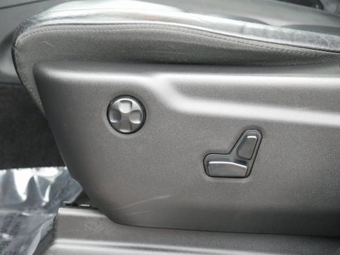 Used 2018 Jeep Grand Cherokee Limited image 13