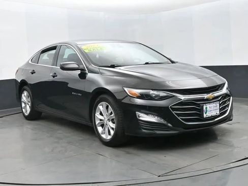 Used 2023 Chevrolet Malibu LT w/ Driver Confidence Package FWD image 2