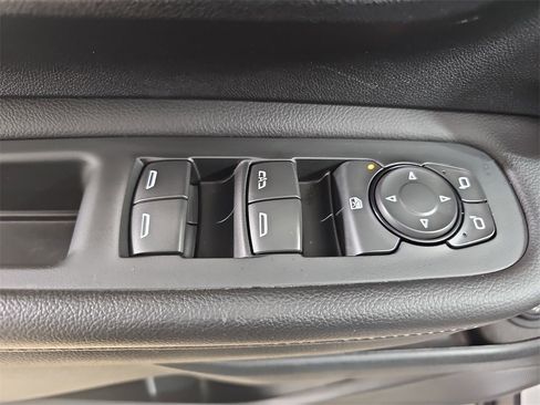 Certified 2023 GMC Terrain SLE w/ Driver Convenience Package image 33