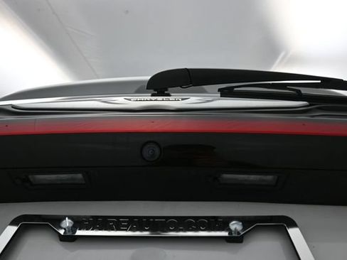 Used 2023 Chrysler Pacifica Touring-L FWD image 25