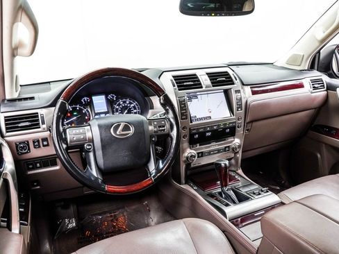 Used 2017 Lexus GX 460 AWD/4WD image 5