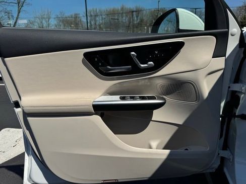 Used 2026 Mercedes-Benz GLC 300 4MATIC image 19