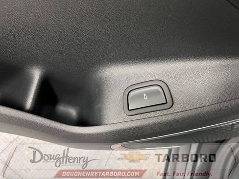Used 2025 GMC Acadia Elevation FWD image 29