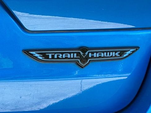 Used 2023 Jeep Grand Cherokee Trailhawk AWD/4WD image 9