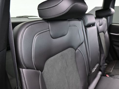 New 2026 Jeep Grand Cherokee Altitude RWD image 34