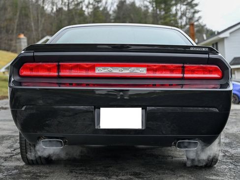 Used 2010 Dodge Challenger R/T w/ Mopar 10 Pkg image 7