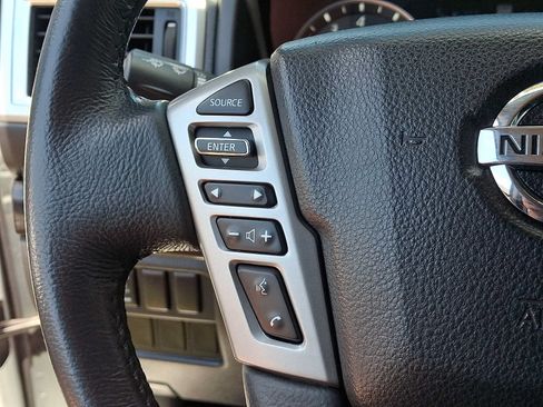 Used 2021 Nissan Titan SV w/ SV Convenience Package AWD/4WD image 21