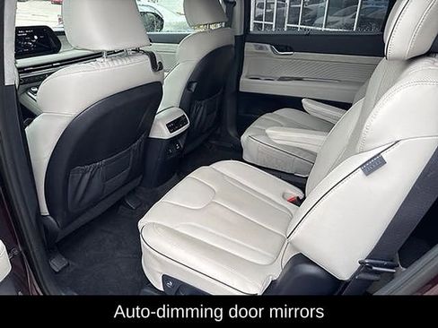 Used 2023 Hyundai Palisade Calligraphy image 25