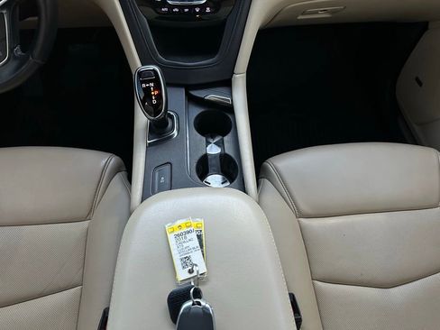 Used 2018 Cadillac XT5 Luxury w/ Driver Awareness Package image 22