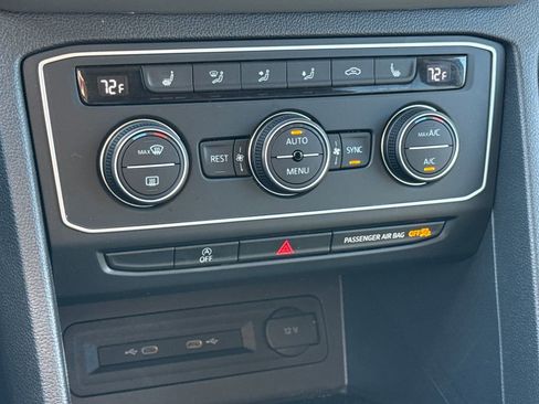 Used 2021 Volkswagen Atlas SE w/ Panoramic Sunroof Package image 22