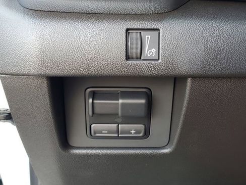 New 2026 GMC Canyon Elevation w/ Convenience Package image 19