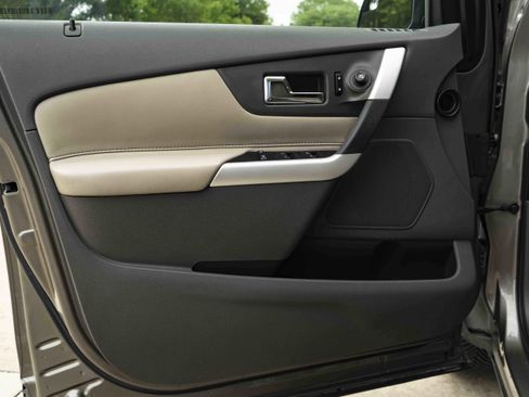 Used 2013 Ford Edge SEL FWD image 33