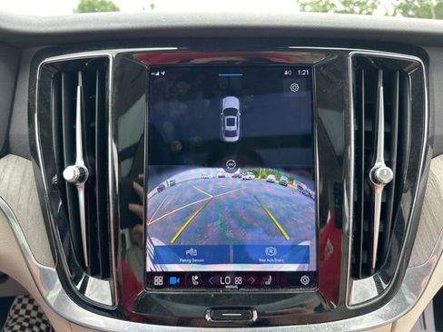 Used 2024 Volvo S60 B5 Plus image 37