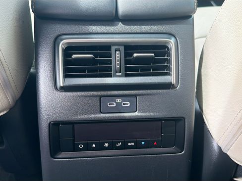Used 2025 MAZDA CX-90 3.3 Turbo w/ Preferred Package AWD/4WD image 29