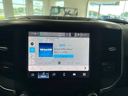 Used 2022 RAM 1500 Laramie AWD/4WD image 43