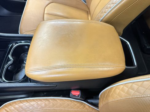 Used 2022 Chrysler Pacifica Pinnacle image 34