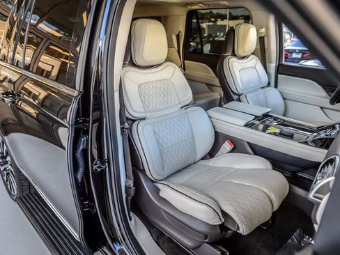 Used 2022 Lincoln Navigator L Black Label image 47