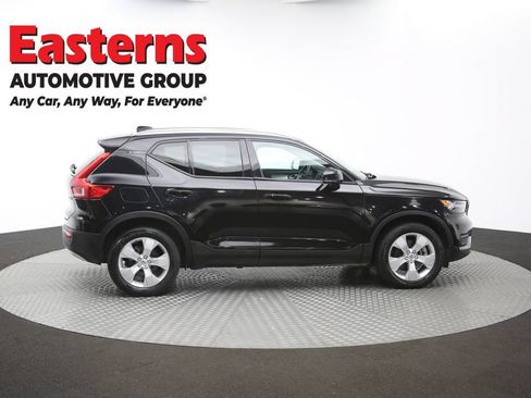 Used 2022 Volvo XC40 T5 Momentum AWD/4WD image 44