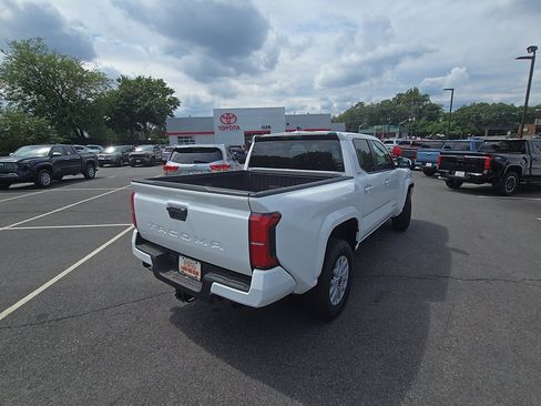 Used 2026 Toyota Tacoma SR5 RWD image 6