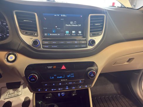 Used 2016 Hyundai Tucson Limited w/ Option Group 03 AWD/4WD image 19