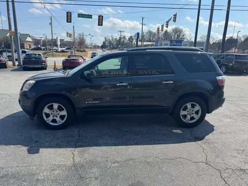 Used 2007 GMC Acadia SLE w/ Preferred Package FWD image 2