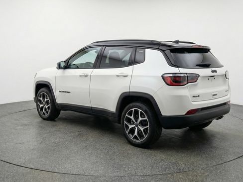 Used 2025 Jeep Compass Limited image 6