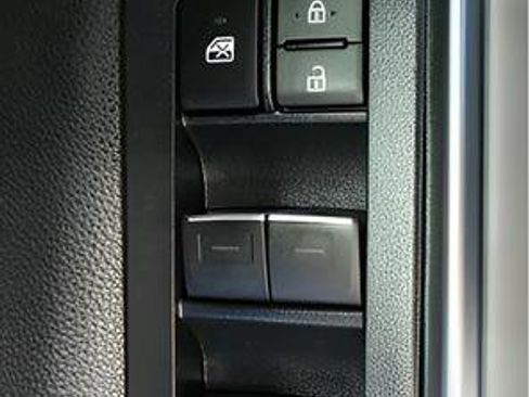 Used 2022 Toyota Highlander Limited image 13