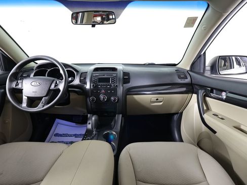 Used 2012 Kia Sorento LX image 29