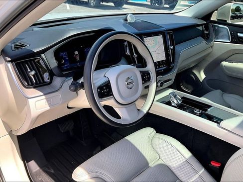 Used 2023 Volvo XC60 B5 Ultimate w/ Protection Package Premier AWD/4WD image 13