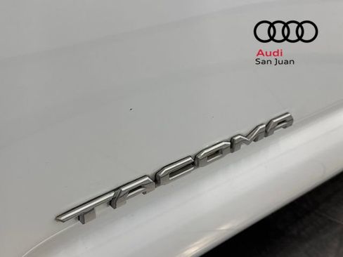 Used 2019 Toyota Tacoma TRD Sport image 9