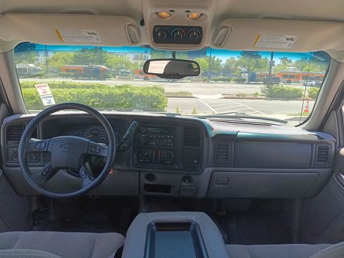 Used 2005 Chevrolet Tahoe LS w/ Cargo Package RWD image 14