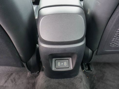 Used 2025 Hyundai Elantra Limited FWD image 19