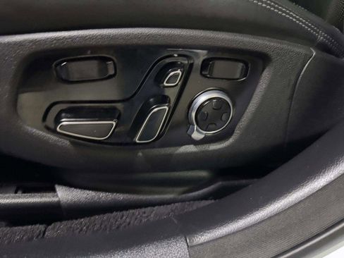 Used 2019 Genesis G90 5.0 Ultimate image 24