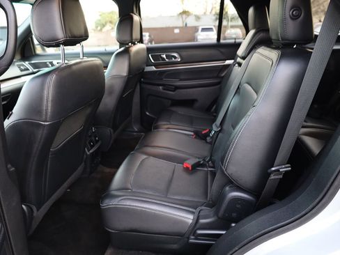 Used 2016 Ford Explorer Limited image 13