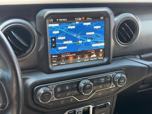 Used 2023 Jeep Gladiator Sport AWD/4WD image 31