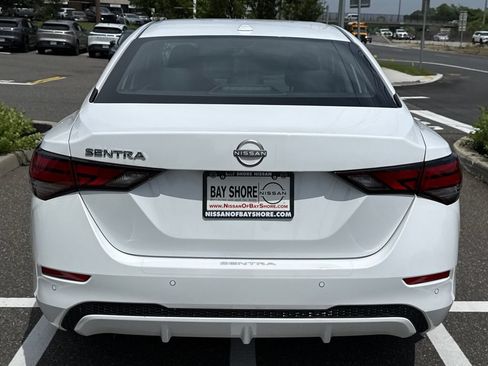 Certified 2025 Nissan Sentra SV FWD image 4