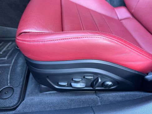 Used 2024 Porsche Panamera image 14