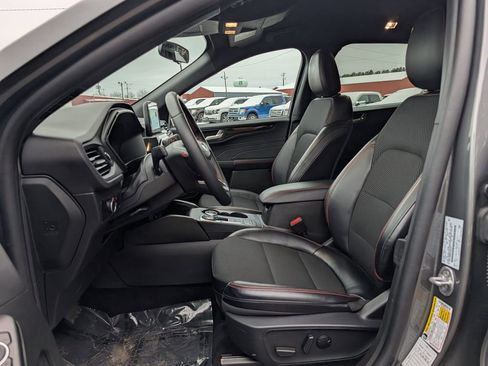 Certified 2025 Ford Escape ST-Line AWD/4WD image 14