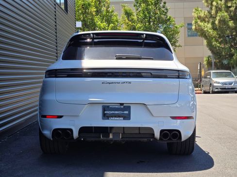 Certified 2026 Porsche Cayenne GTS AWD/4WD image 7