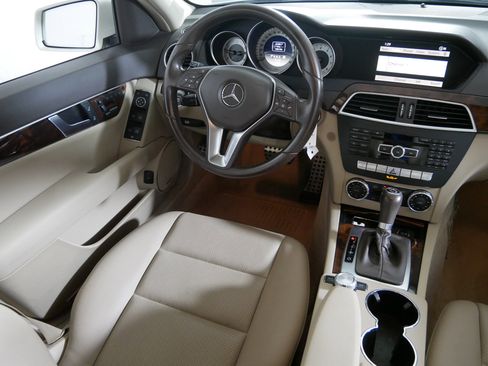 Used 2012 Mercedes-Benz C 300 4MATIC Sedan image 9