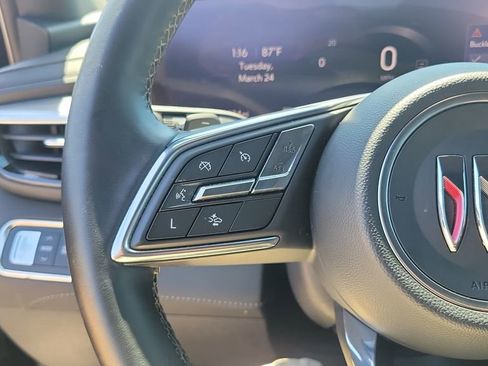 Used 2025 Buick Enclave Preferred FWD image 20