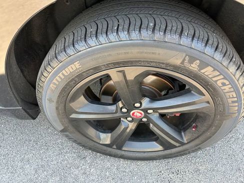 Used 2020 Jaguar F-PACE R-Sport image 8