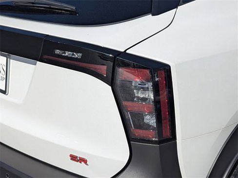 Certified 2025 Nissan Kicks SR image 13