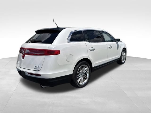 Used 2016 Lincoln MKT AWD w/ Equipment Group 201A image 7