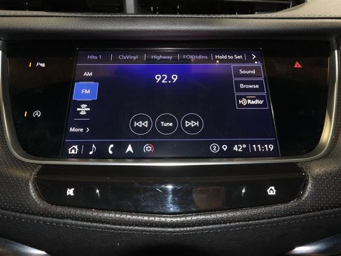 Certified 2025 Cadillac XT5 Premium Luxury image 12