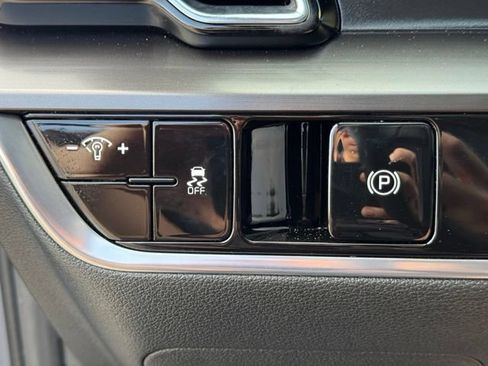 Certified 2025 Kia Sportage EX FWD image 24