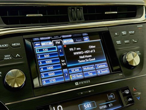 Used 2013 Toyota Avalon Limited FWD image 24
