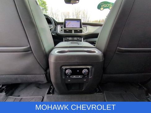 Used 2021 Chevrolet Tahoe Premier w/ Premium Package image 23