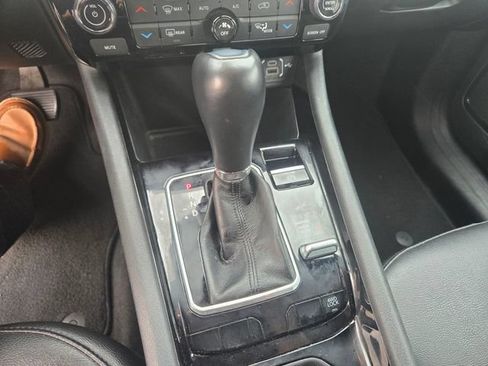 Used 2025 Jeep Compass Limited AWD/4WD image 11