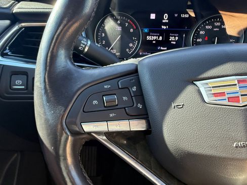 Used 2020 Cadillac XT6 Premium Luxury image 24